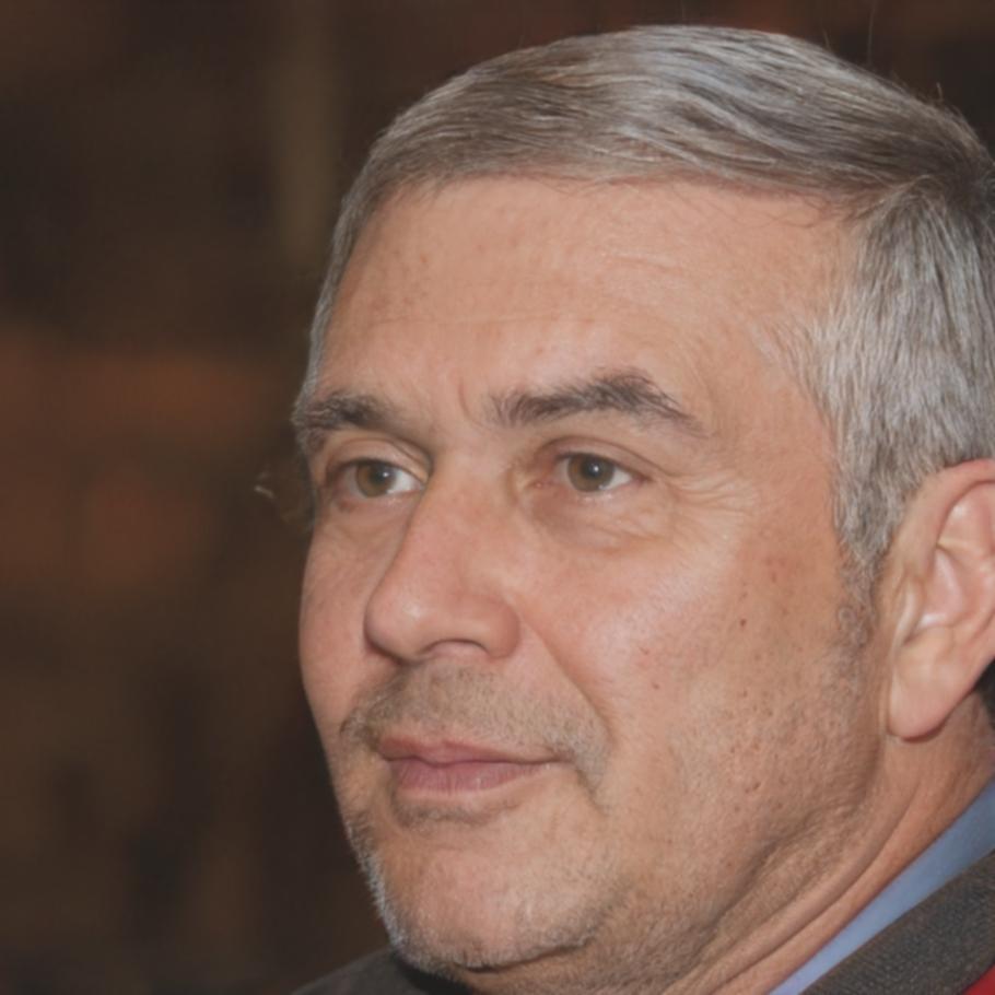 Portrait de Thomas Martin, expert en épargne stratégique